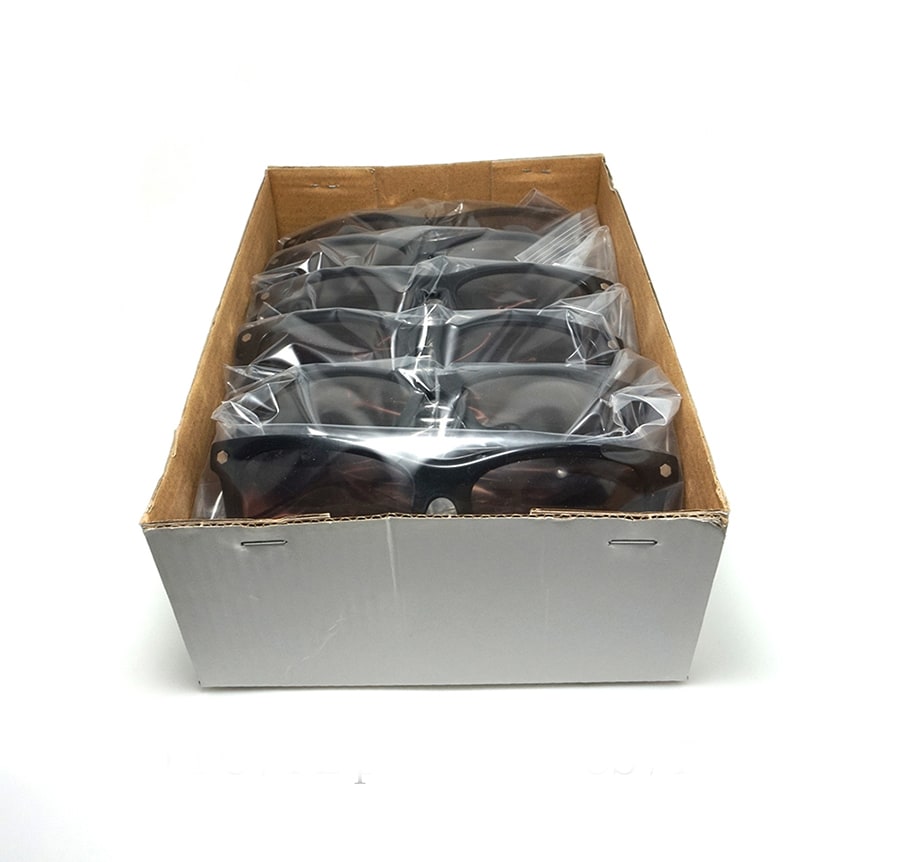 Bulk eyewear packing with sunglasses protected in a carton