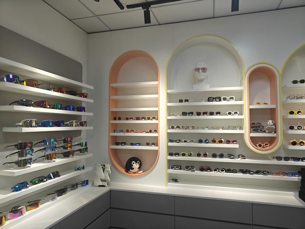 Kids Eyewear Sample Room
